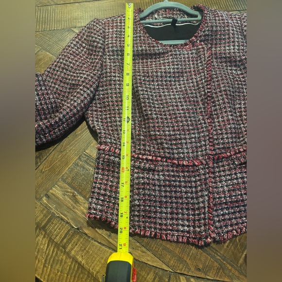 White House Black Market Black and Pink Tweed Blazer in 4P. Great condition! - Picture 14 of 16
